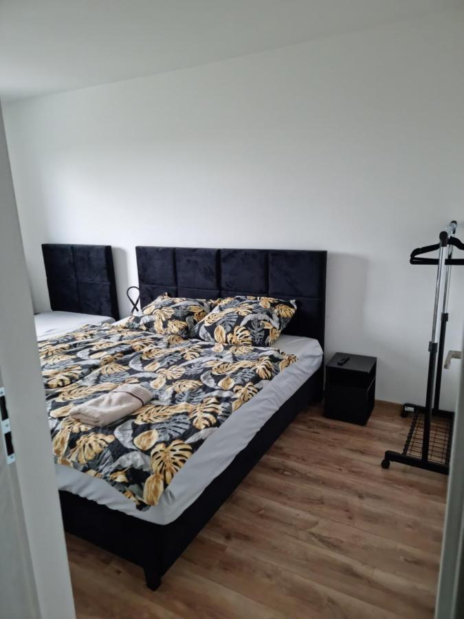 Perlowy Apartament Kutno Exterior photo